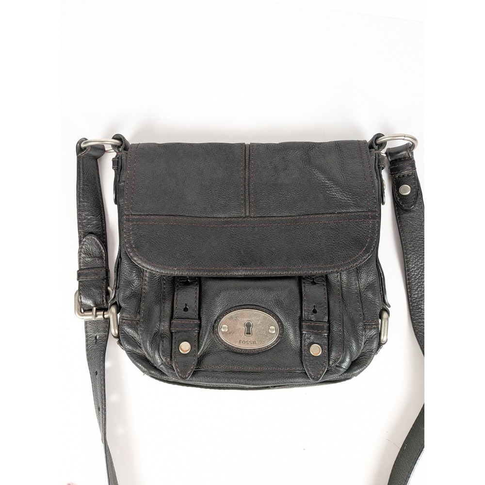 Fossil Maddox Black Leather Classic Long Live Vintage Flap Buckle Crossbody Bag